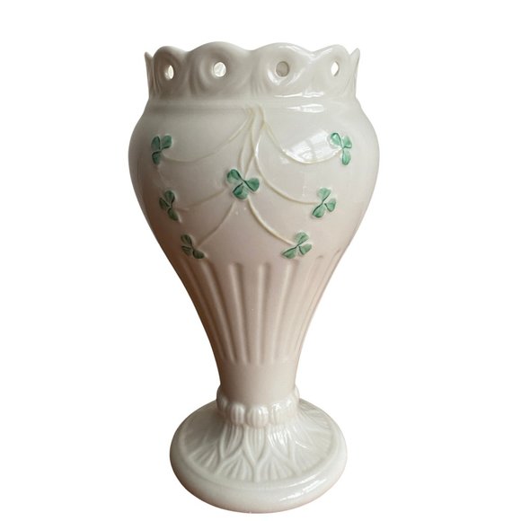 Belleek Shamrock Vase - Picture 1 of 4